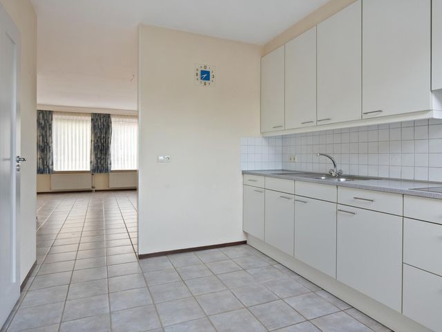 Inghelosenberghe 30, Sint Jansteen