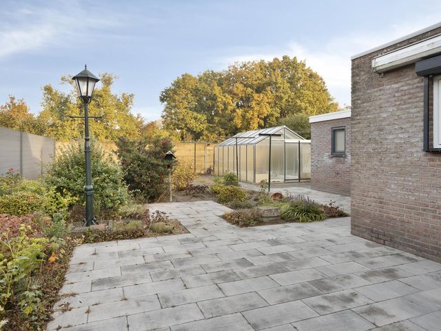 Inghelosenberghe 30, Sint Jansteen