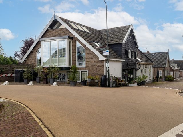 Julianastraat 36, Andel