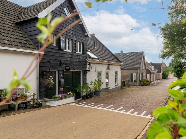 Julianastraat 36, Andel