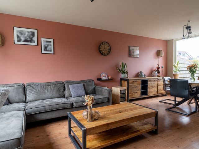 Middelvaart 34, Woudrichem