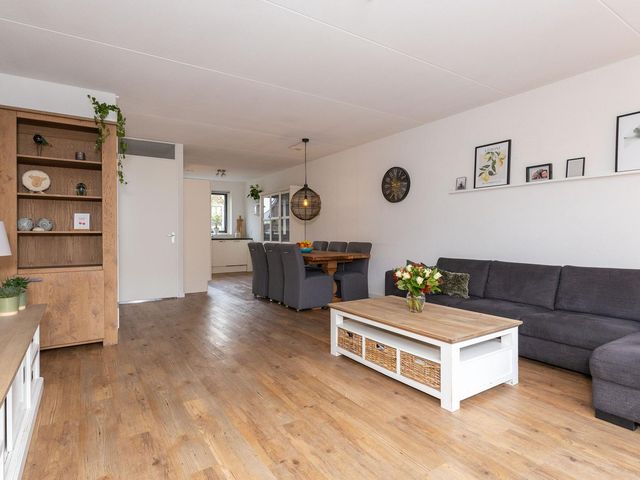 Adriaan Anthoniszstraat 4, Zwaag