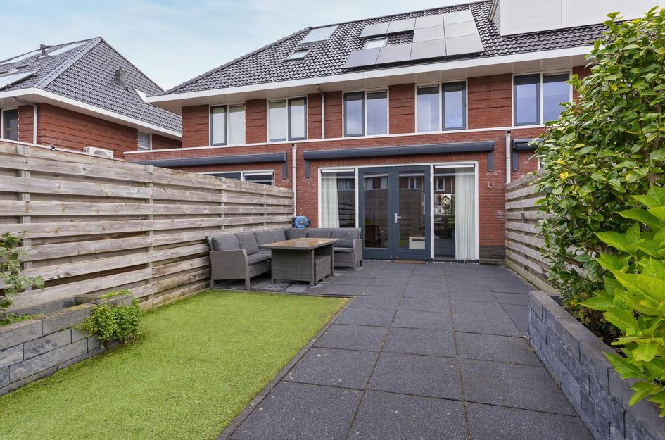 Adriaan Anthoniszstraat 4