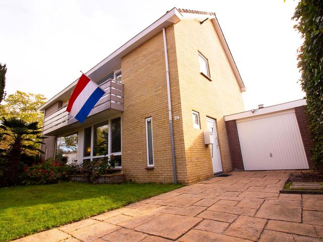 Hertog Albrechtstraat 24, Bovenkarspel