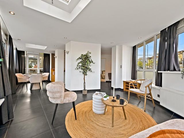 Oranjelaan 4, Rijswijk