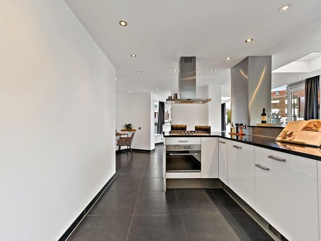 Oranjelaan 4, Rijswijk