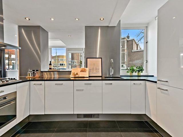 Oranjelaan 4, Rijswijk