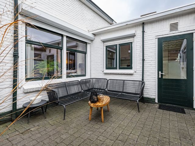 Polderstraat 12, Sommelsdijk