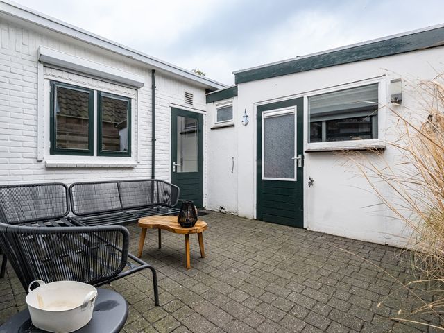 Polderstraat 12, Sommelsdijk