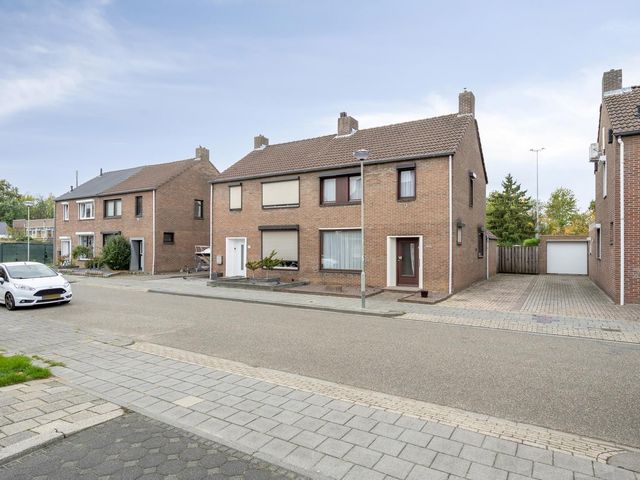 Achter de Hoven 78, Buchten