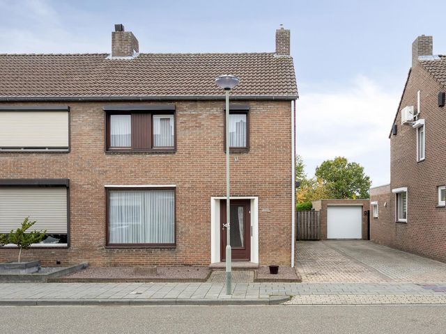 Achter de Hoven 78, Buchten