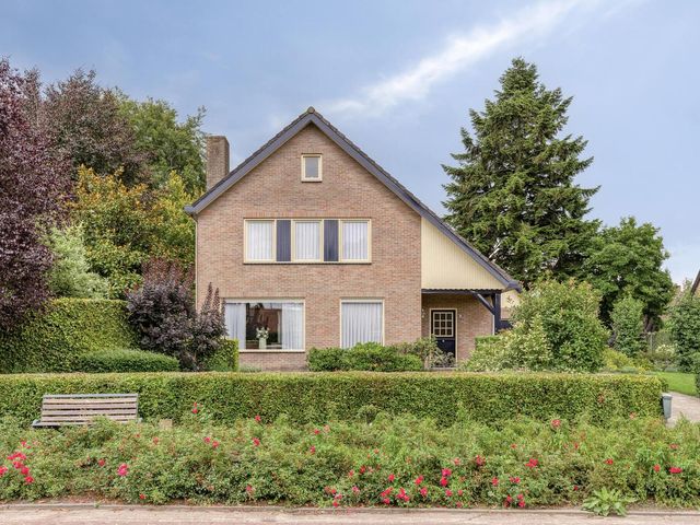 Dorpsstraat 95, Ulicoten