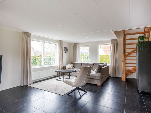 Bargereed 31, Tzummarum