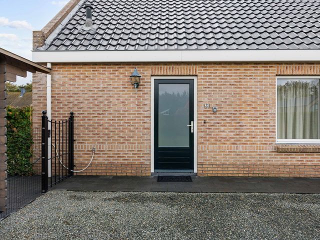 Bargereed 31, Tzummarum