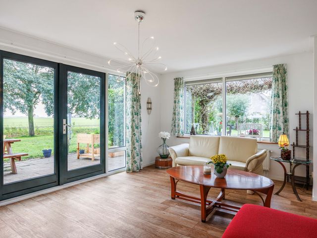 Bargereed 104, Tzummarum