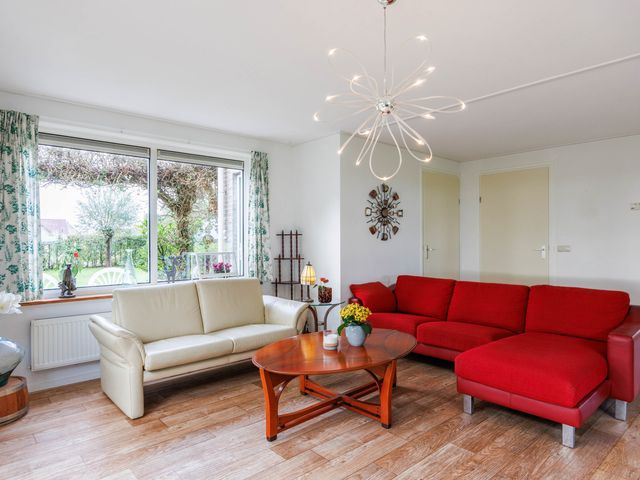 Bargereed 104, Tzummarum