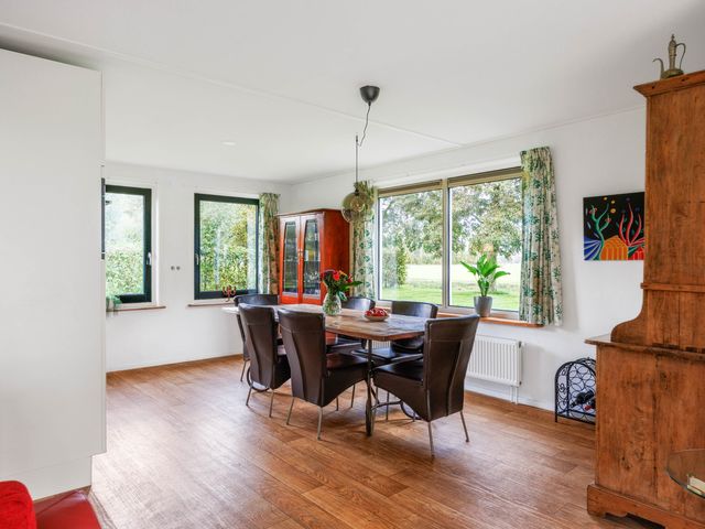 Bargereed 104, Tzummarum