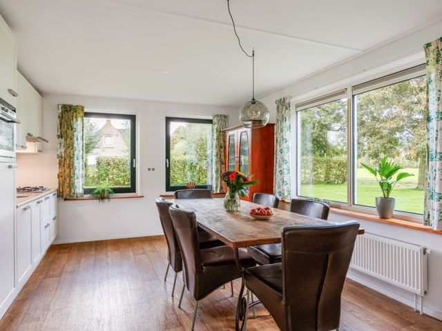 Bargereed 104, Tzummarum