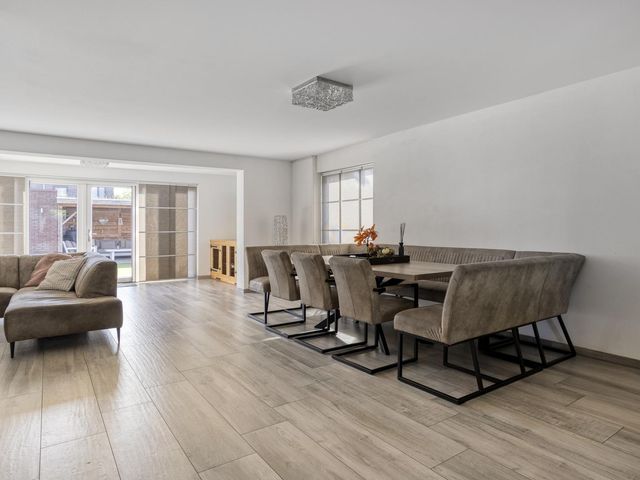 Spakenburglaan 76, Tilburg