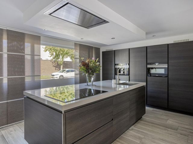 Spakenburglaan 76, Tilburg