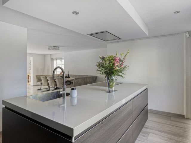 Spakenburglaan 76, Tilburg