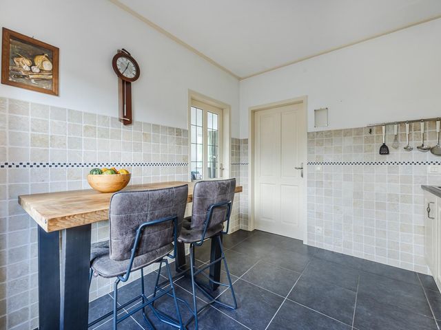 Kokhaan 6, Philippine