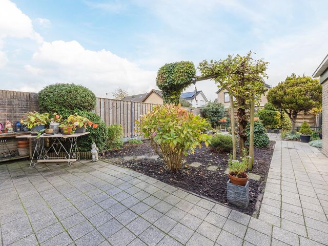 Kokhaan 6, Philippine