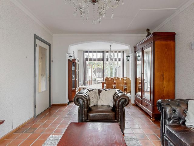 Julianastraat 8, Geleen