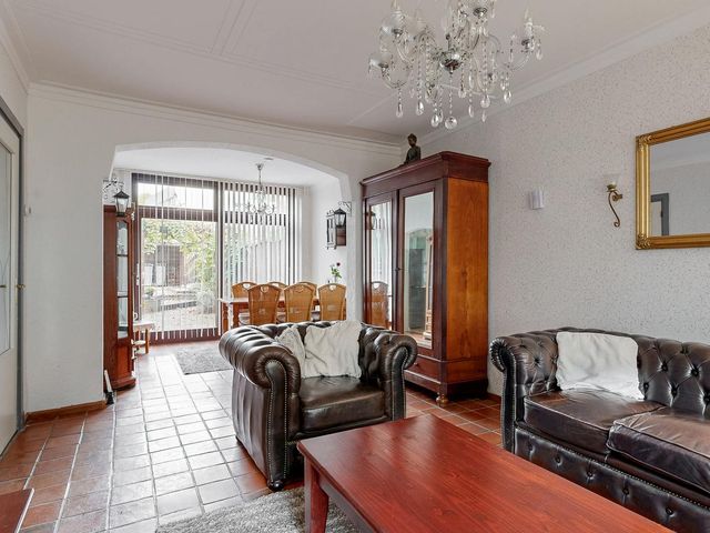 Julianastraat 8, Geleen