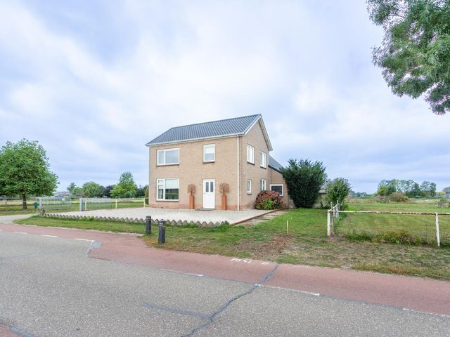 Florastraat 27, Boven-Leeuwen