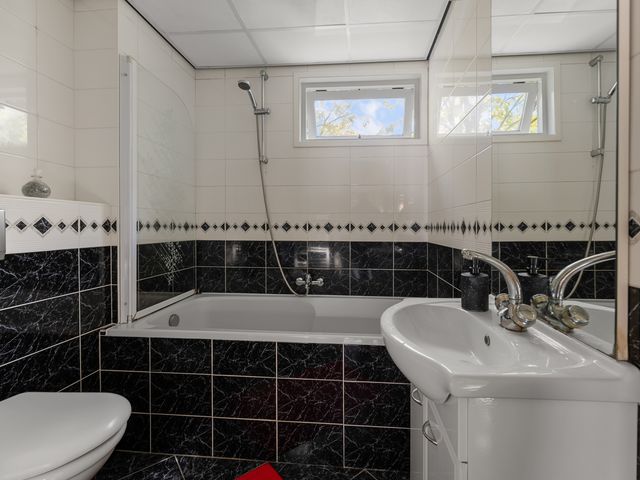 Nieuwendamstraat 16, Zaandam