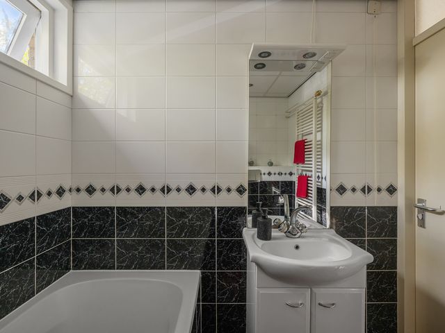 Nieuwendamstraat 16, Zaandam