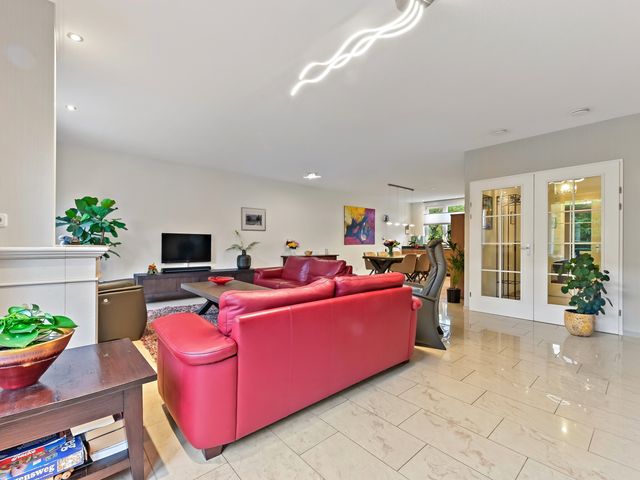 Kluishof 30, Maasland