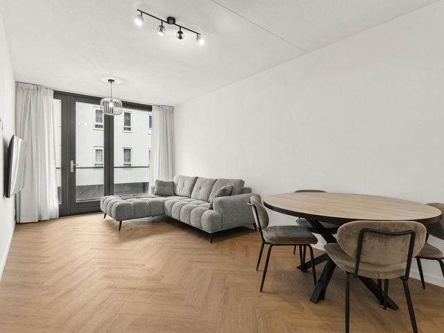 Beneluxlaan 919, Almere