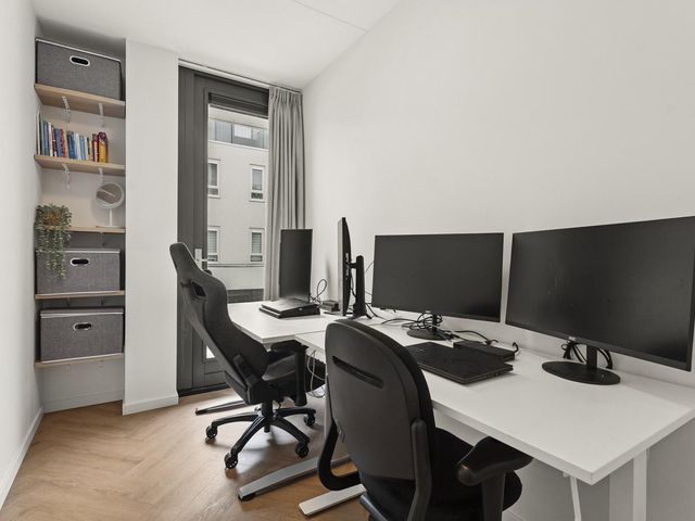 Beneluxlaan 919, Almere