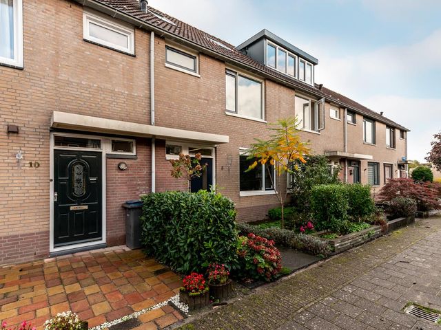 Veenmospad 8, Almere