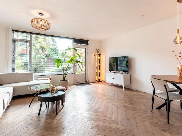 Veenmospad 8, Almere