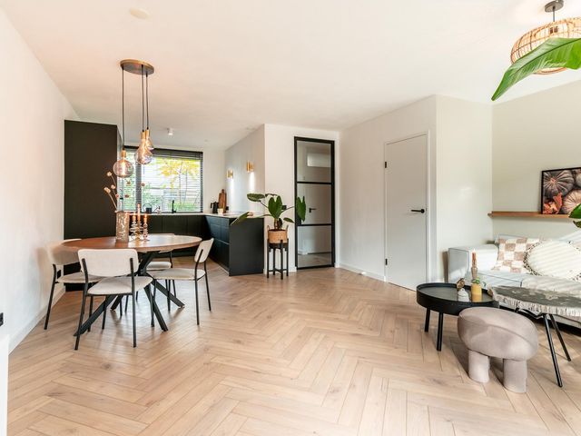 Veenmospad 8, Almere