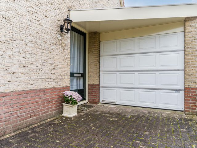 Het Erf 11, Bovenkarspel