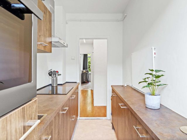 Buizerdstraat 8B, Rotterdam