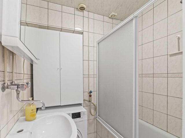 Buizerdstraat 8B, Rotterdam