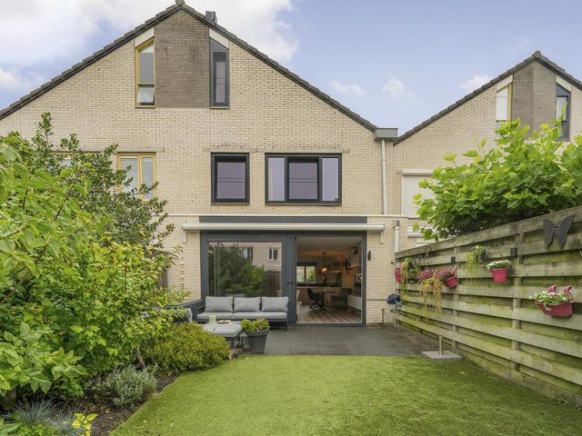 Lou Costellostraat 5, Almere