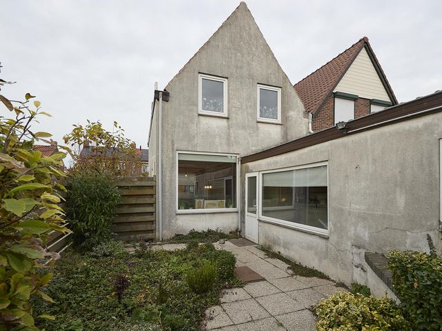 Westdam 77, Sas van Gent