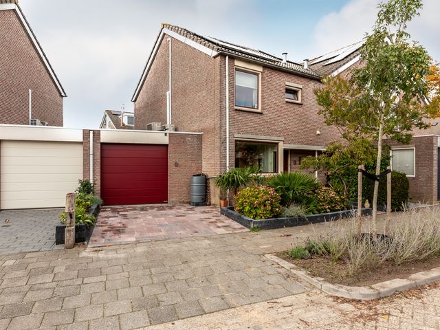 Alban Bergstraat 6, Almere