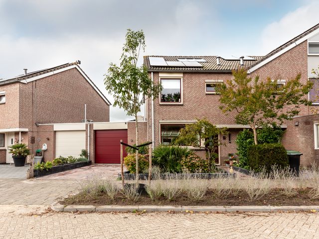 Alban Bergstraat 6, Almere