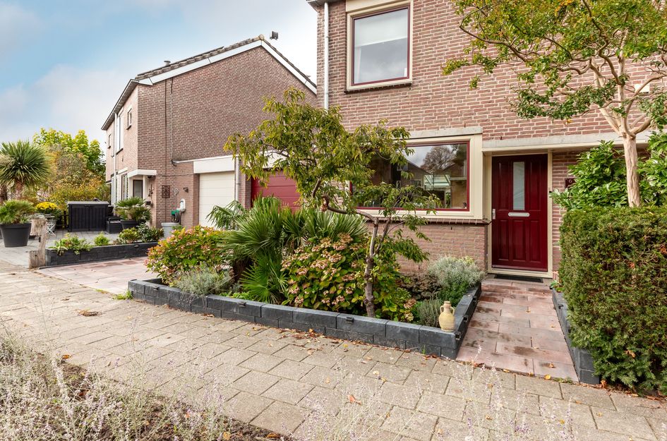 Alban Bergstraat 6