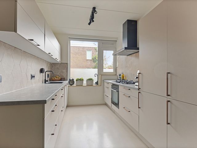 Golfslag 127, Groningen