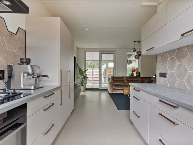 Golfslag 127, Groningen