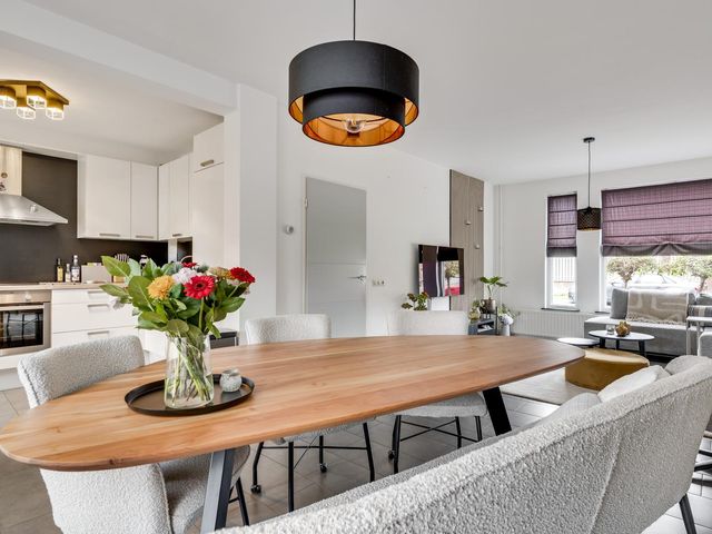 Magnoliastraat 42, Nederweert