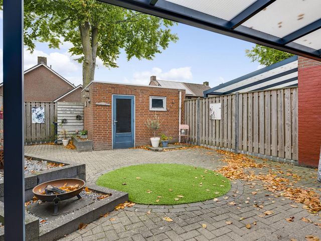 Magnoliastraat 42, Nederweert